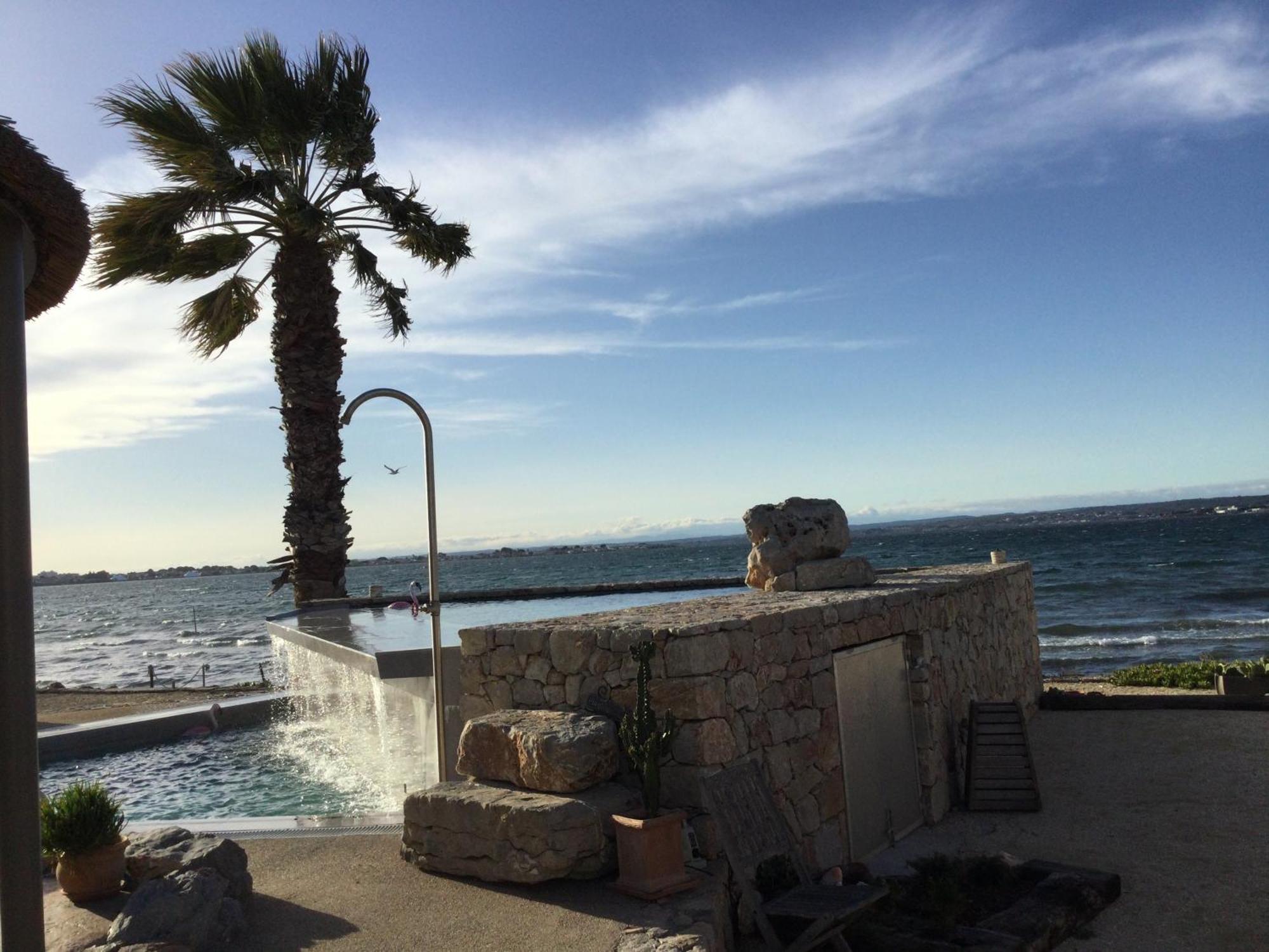 Les Pieds Dans L'Eau Bed & Breakfast Sete Exterior photo